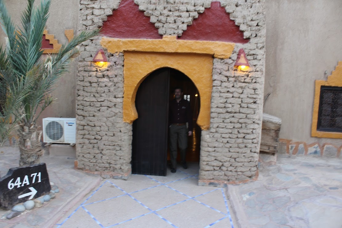 The hotel complex close to the dunes